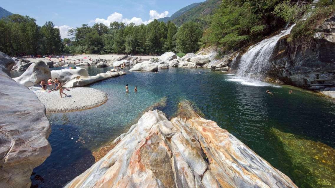 Hotel Al Fiume Tegna エクステリア 写真